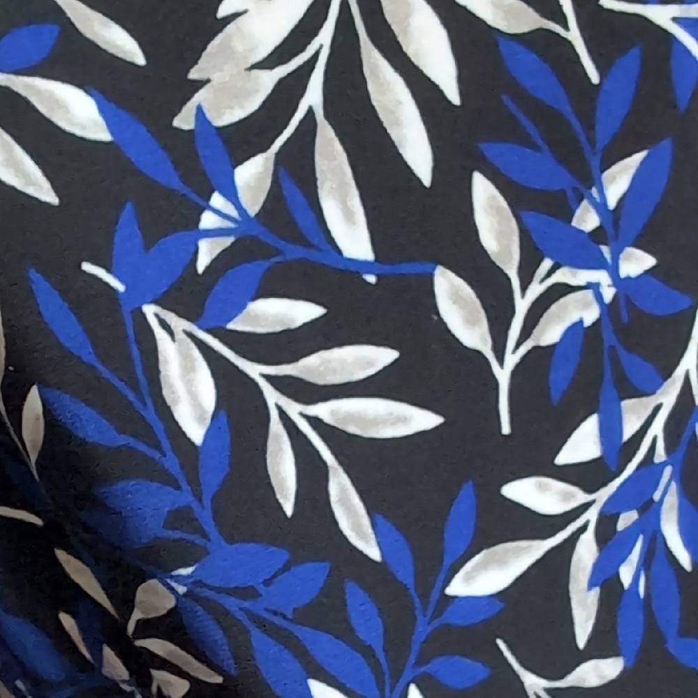 Elegant Blue Leaf Print Skirt - Picture 3 of 3